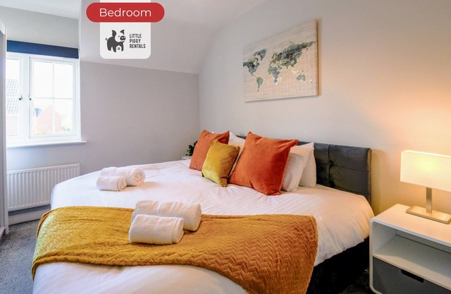 Bright 2BR Hatfield Gem + Parking