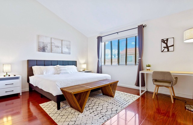 Bright and cozy 3BD/2.5BA in San Jose!