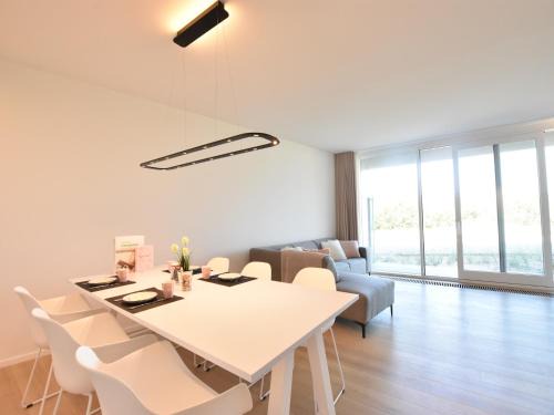 Bright Coastal Family Escape, cleaning included