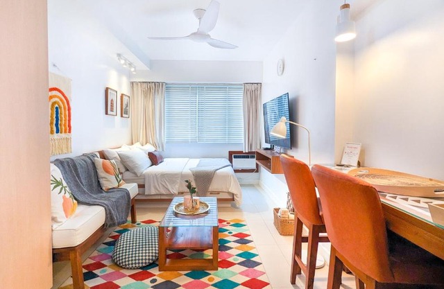 Bright & Cozy Studio Condo in Commonwealth, UP Diliman