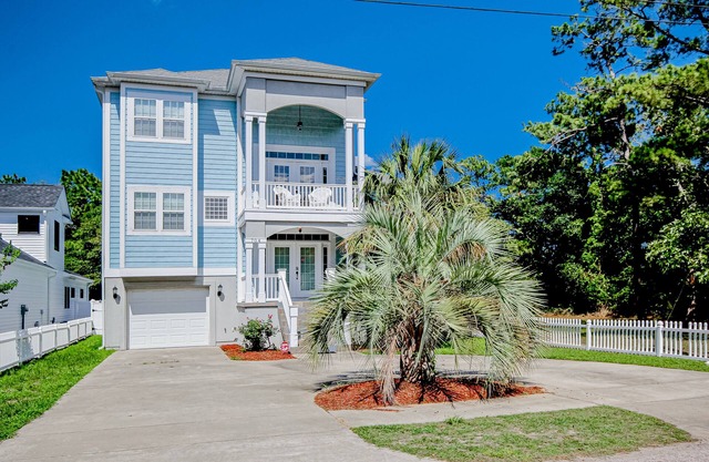 Bright, expansive home near the beach with enclosed yard & large deck