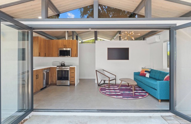 Bright, Modern 1BR ADU in Claremont with Seamless Indoor-Outdoor Living