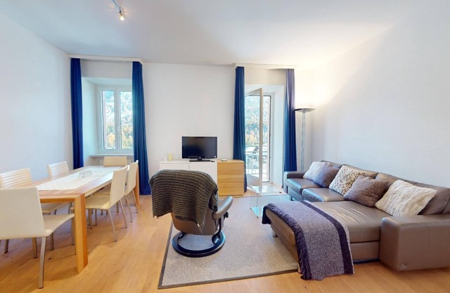 Bright, spacious apartment at the entrance to the village of St.