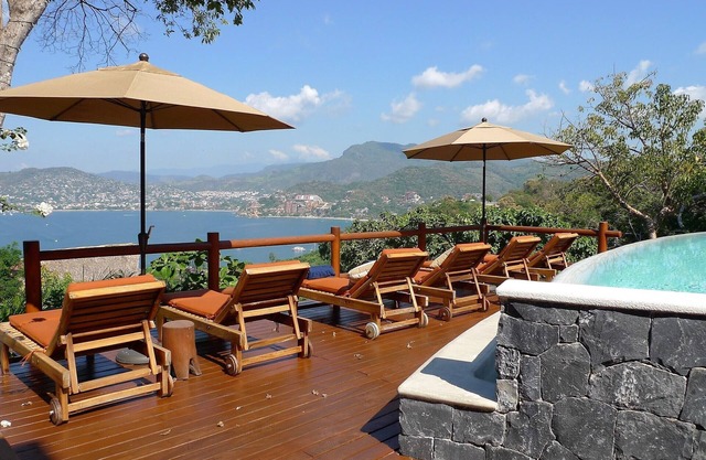 Bright, spacious modern studio with stunning bay views