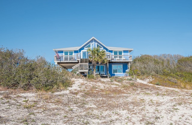 BRITTAIN'S BEACON - TREMENDOUS VIEWS - SLEEPS 18 - DOG FRIENDLY