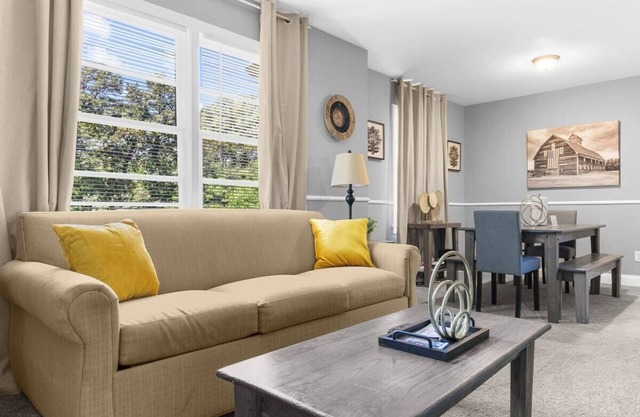 Broadmoor Bungalow - Unit A