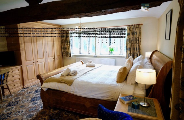 Bronte Suite, Spacious Super King with en-suite