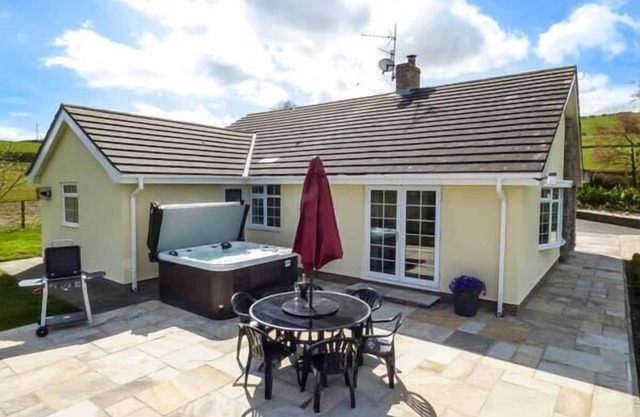 BRYN TIRION, family friendly, luxury holiday cottage in Betws Yn Rhos