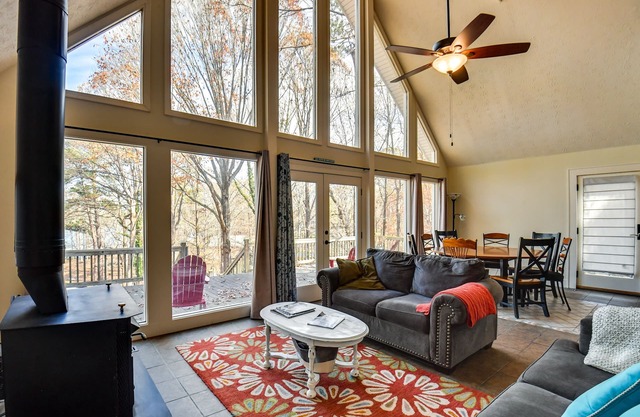 Buckhead Home w/On-Site Lake Oconee Access!