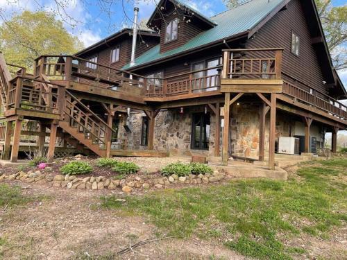 Buffalo River Lodge (Yellville)- Lower Level
