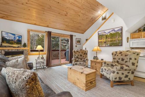 Bugle Pointe A12 by Estes Park Condos