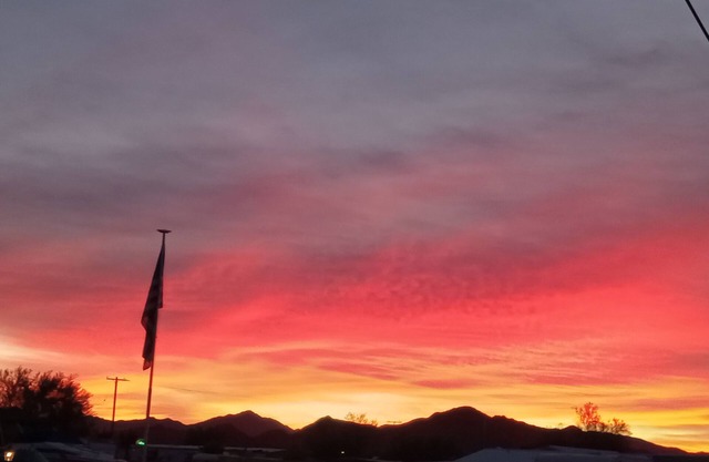 Building with heat, AC, kitchenette, fitness room, WiFi in welcoming Quartzsite