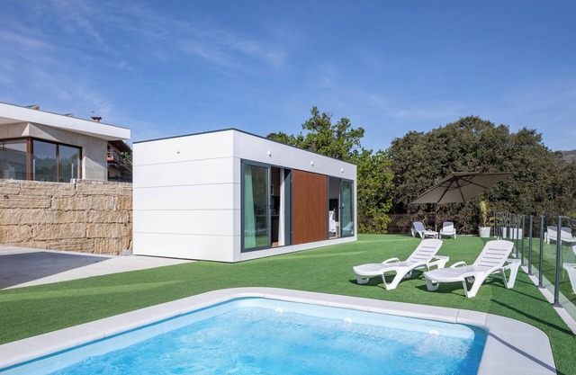 Bungalow '2 Con Piscina En La Playa' with Sea View, Wi-Fi and Air Conditioning