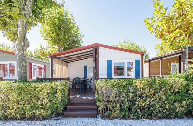 Bungalow 'D' with Private Pool, Private Terrace and Wi-Fi