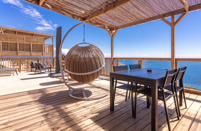 Bungalow 'Domaine Ile D'or, Segur 8' with Sea View, Shared Pool and Private Terrace
