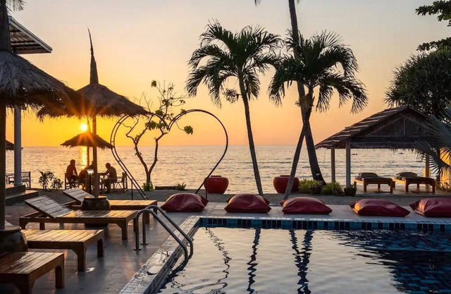 Bungalow Near by Beach El Pillax Lanta Resort