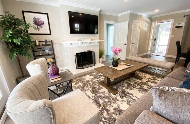 Burbank Hills VIEW Home! Completely Remodeled.