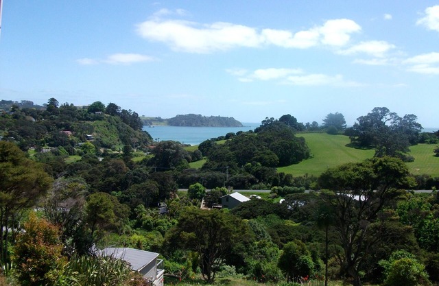 Bush Beach Delight - Onetangi Holiday Home
