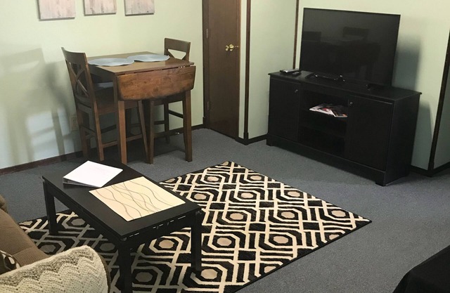 Business Stay With A Home Atmosphere - Great place!