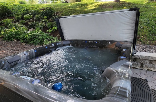 Buy 2 weekend nights and get one free except Holidays..