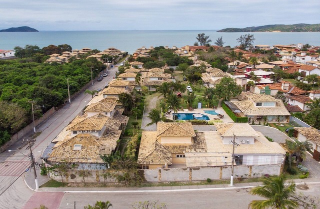 Bz88 250 meters from the beach! 4 bedroom house