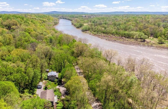C&O Canal Potomac River Cottage