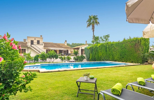 CA NA ROSA (DE SELVA) - Apartment with private pool and garden near the mountains. Free Wi