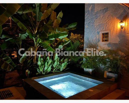 Cabaña Bianca Elite con jacuzzi privado!