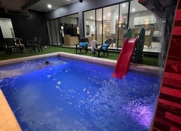 Cabaña para estrenar con excelente ubicación .