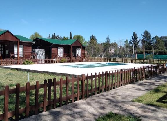Cabaña, pileta, parque y parrilla