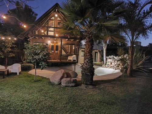 Cabaña rústica con pileta tipo playa en Salta Capital