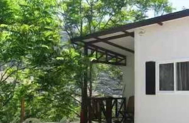 Cabane 2 étoiles - Piscine - eec0ab