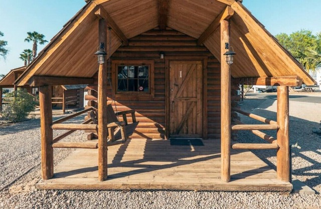 Cabin 1 · Cozy Studio Cabin!