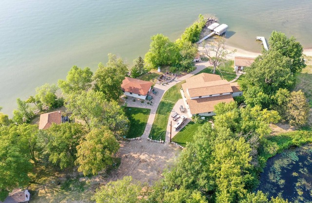 Cabin 2, Lien's Resort, Up North Cabin on Leech Lake, Fishing, Swimming, Boating