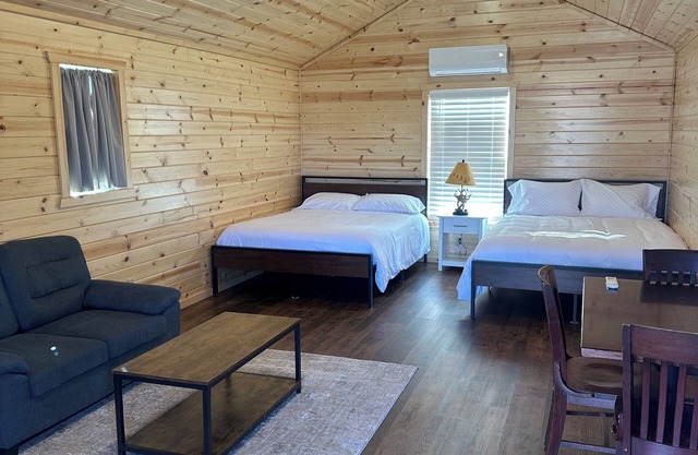 Cabin 3 with AC and WiFi in charming Reed Point