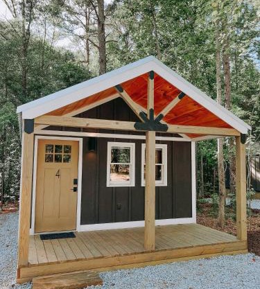 Cabin #4 Studio With Kitchenette