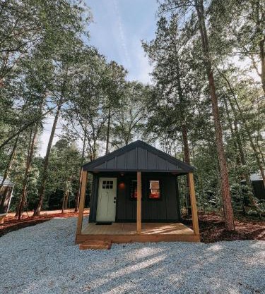 Cabin #7 One Bedroom With Kitchenette