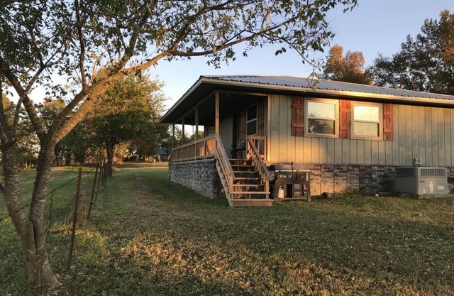 Cabin At Lost Creek w/Hot Tub - A little slice of heaven