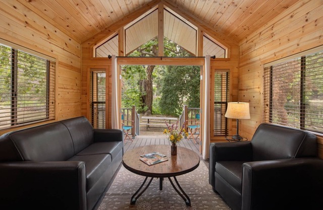 Cabin | Cozy Loft + Firepit | No Hidden Fees