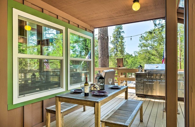 Cabin < Half-Mi from Pine Mountain Lake Marina!