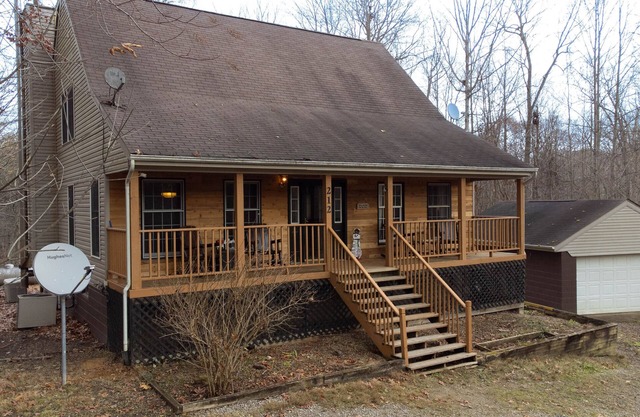 Cabin. Hocking county ,private , secluded. Family, Friends.