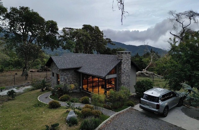 Cabin in the mountains of Boquete with a view of the Baru Volcano