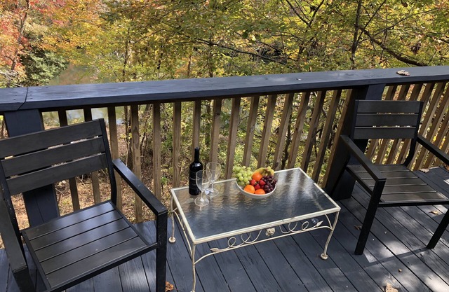 Cabin on Little River 2BR/2.5Bathrooms with HIGH SPEED INTERNET