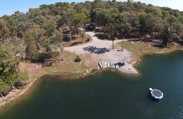 Cabin on Private Lake with over 800 acres of trails!