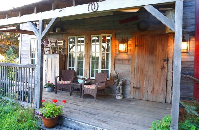 Cabin rental near Cedar Point, Lake Erie, with Hot Tub, Campfire Pit, Gas Grill