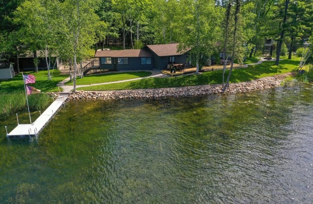 Cabin w/Bunk on Whitefish Chain!