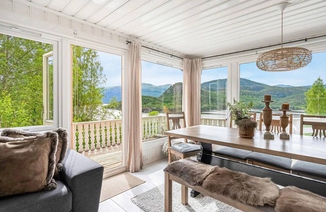 Cabin with breathtaking view - near Norefjell