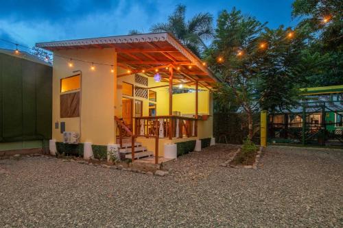 Cabina Bocaraca, 3Min from the Beach! Playa Chiquita
