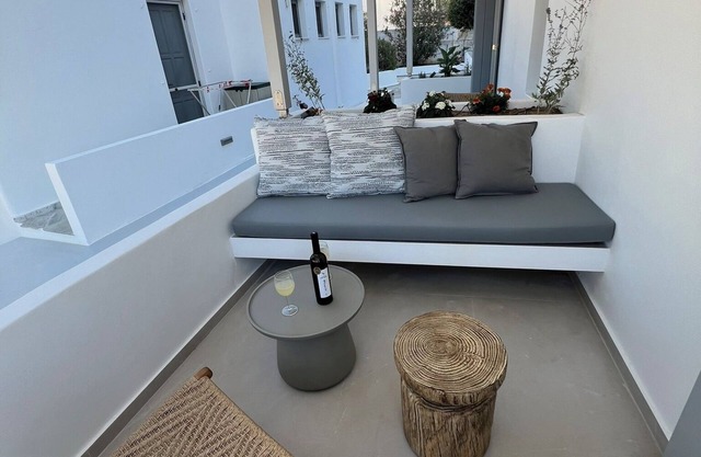 CAELI PAROS by Kostas and Ioanna Studios