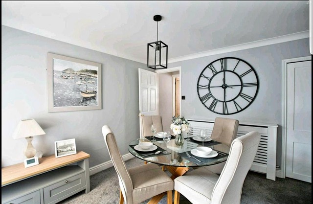 Caister Cottage, beach 1 minute walk away